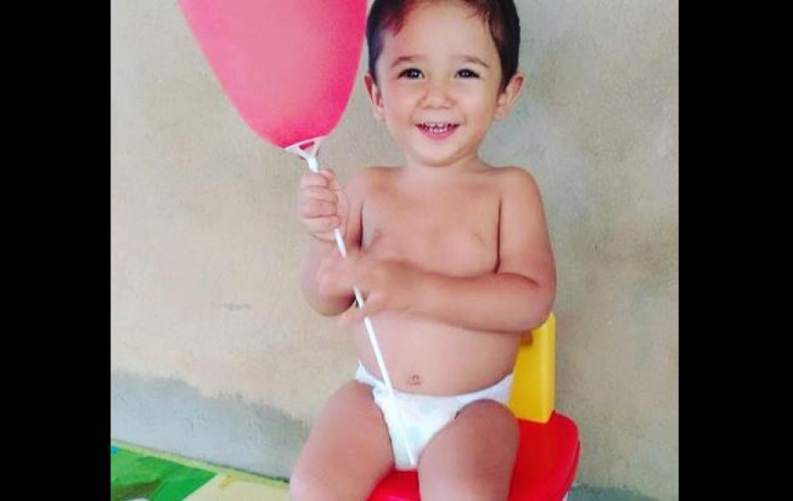 João Gilberto é uma das crianças do TO que depende da medicação