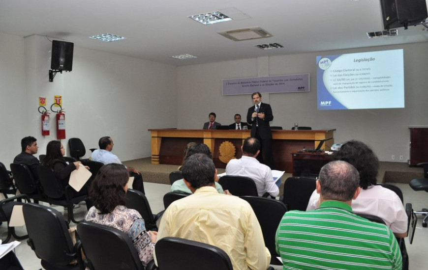 Palestra sobre Direito Eleitoral e eleições 2014