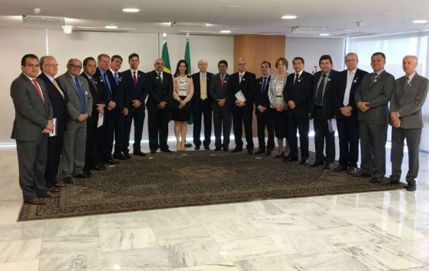 Presidente João Emídio participou da reunião