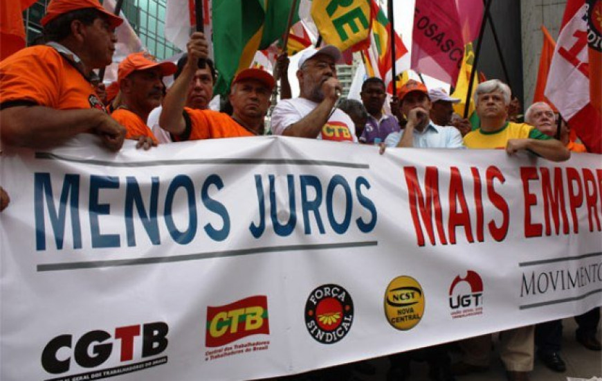 Sindicalistas protestam da Avenida Paulista