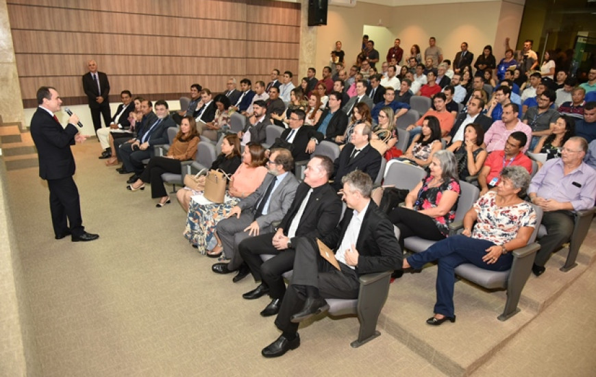 TRE presta informações aos juízes e servidores