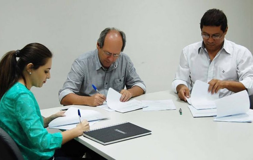 Três termos de compromisso assinados nesta 2ª