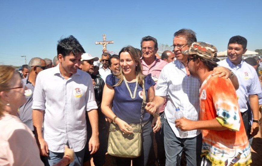 Candidatos participam de Romaria do Bonfim