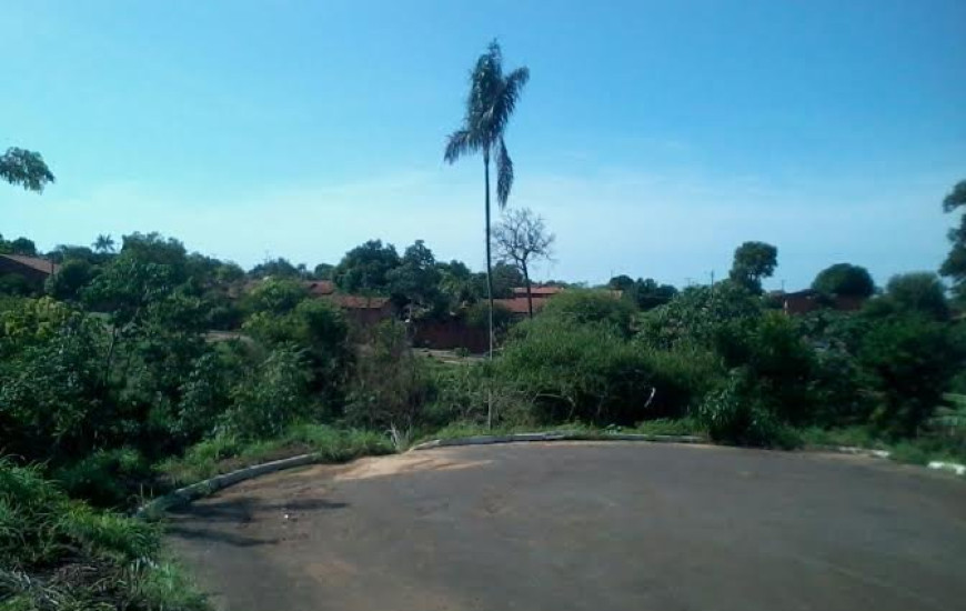 Local da futura ponte na Rua 11, no Santa Bárbara