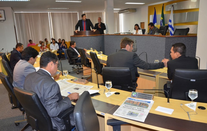 Mal cheiro no Bertavile e Aureny IV é tema de discussão na Câmara