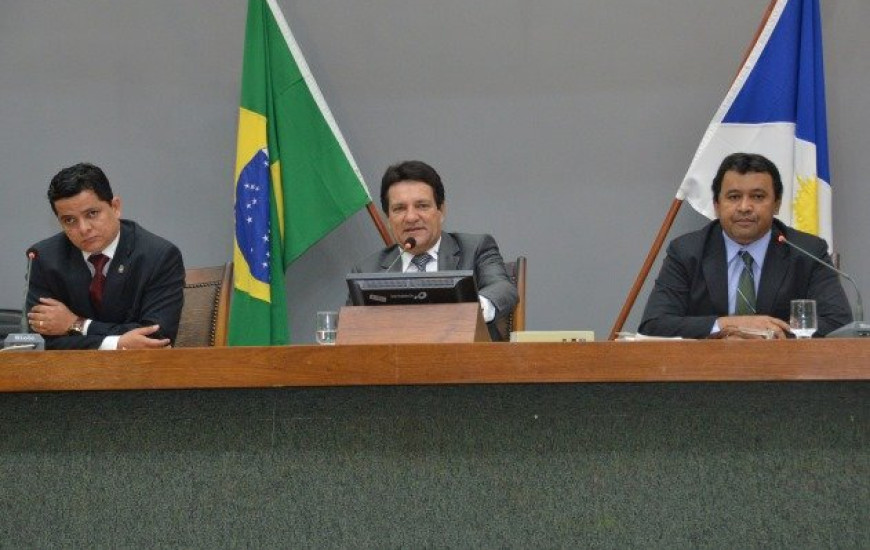 Casa de Leis exonera servidores comissionados