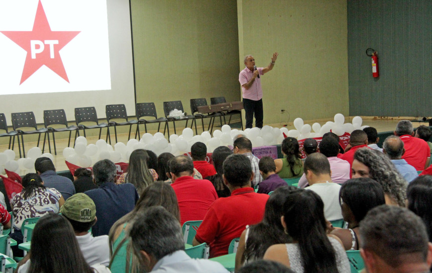 Deputado participou de evento do PT neste sábado em Palmas