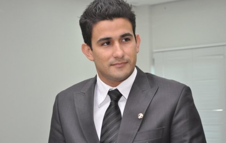 Andrino é candidato a deputado federal