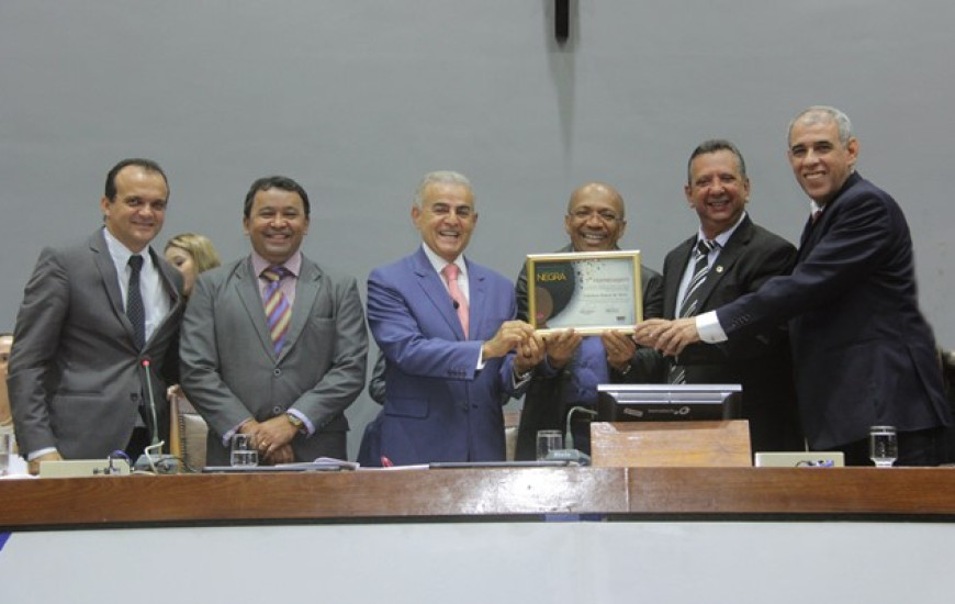 Ao todo 14 pessoas foram homenageadas na AL