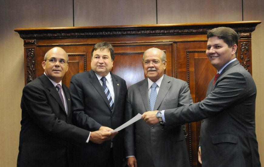 Deputado ratifica pedido a ministro