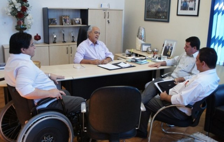 Moisés Avelino garante data-base