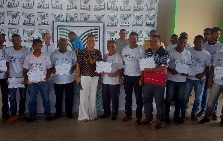 Senadora lança programa no interior do TO