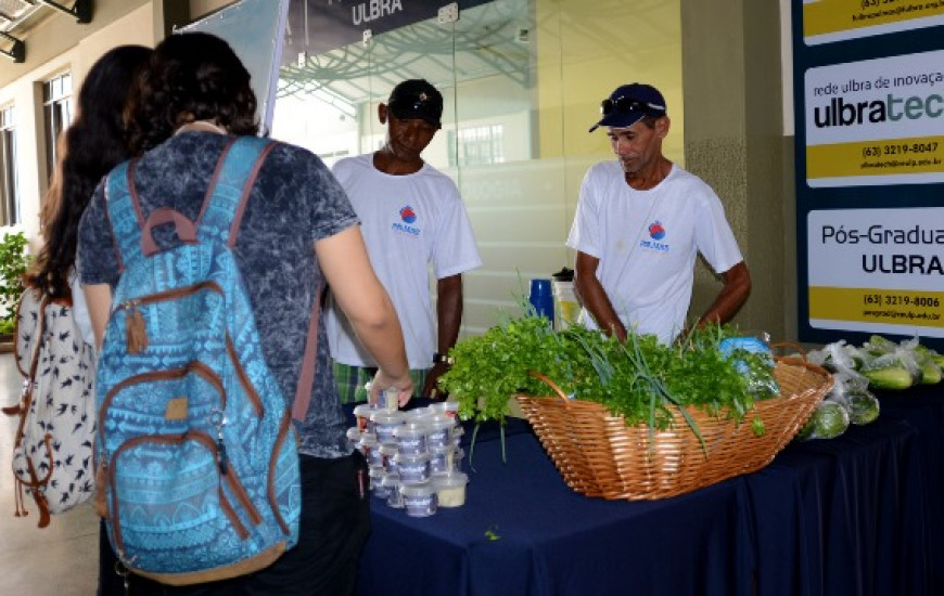 Comunidade participa de evento até amanhã