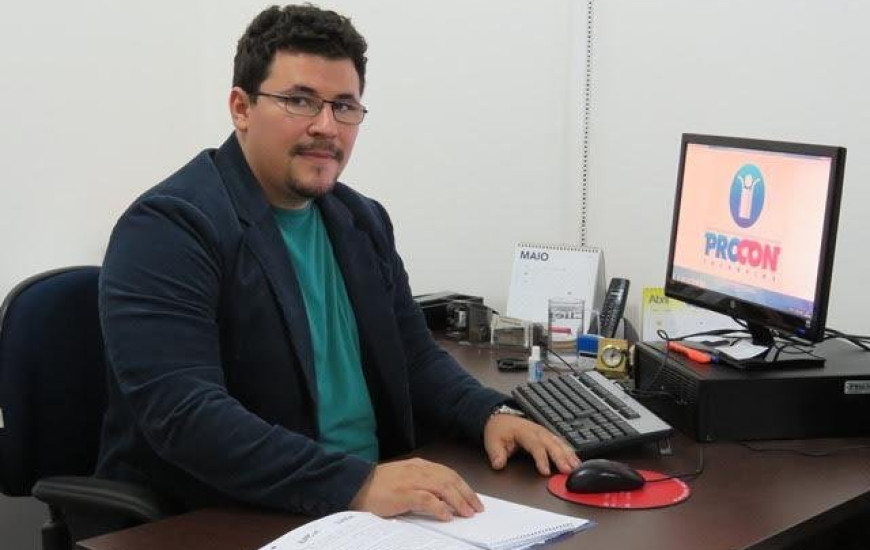 Procon alerta sobre Golpe da Lista Amarela