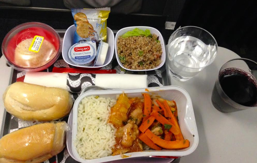 Comida passará a ser cobrada por companhias aéreas