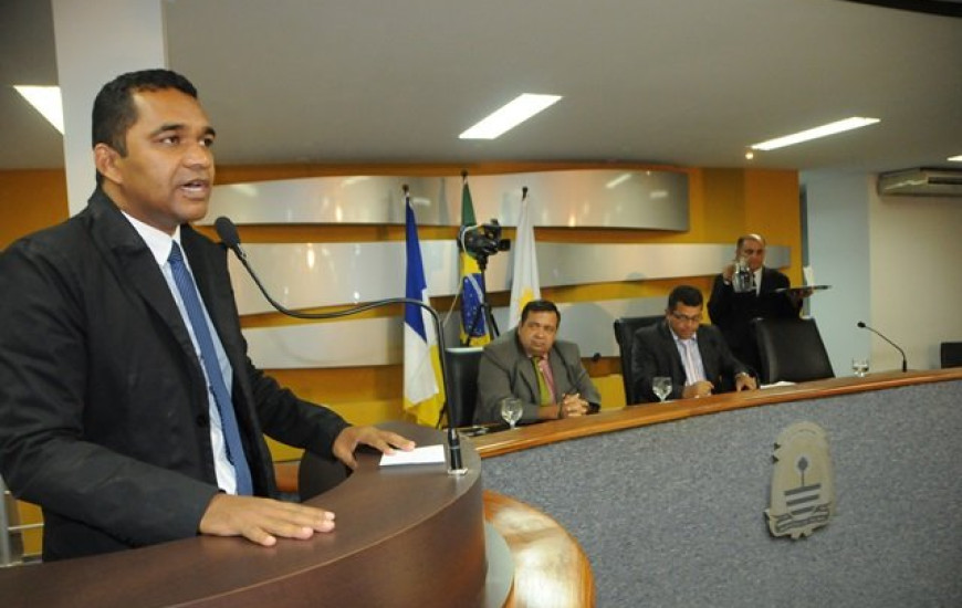 Waldson homenageia Guarda Metropolitana