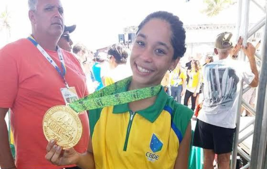 Giovanna Lacerda é campeã mundial escolar de Triathlon