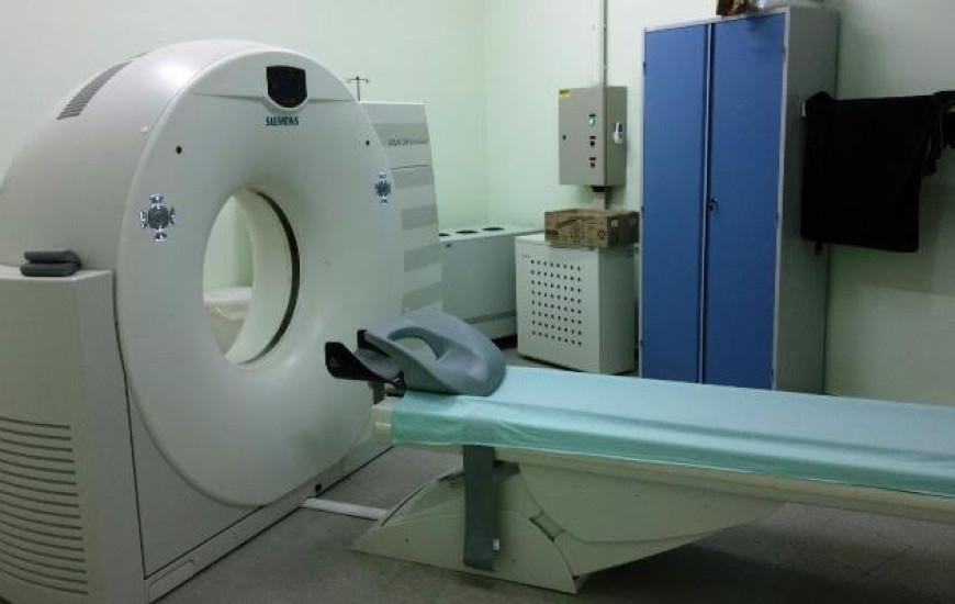 Aparelho de tomografia está parado há 5 anos