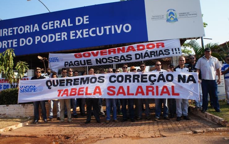 Motoristas cobram diárias atrasadas