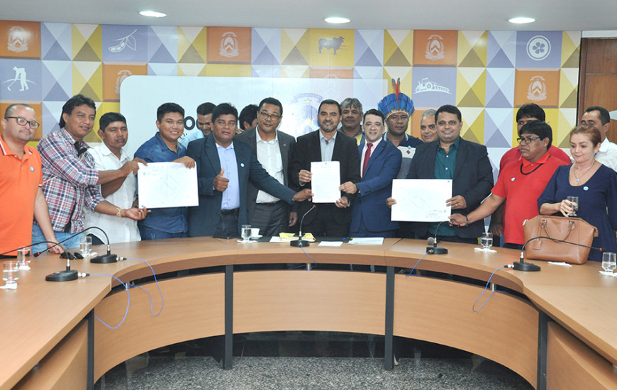 Doação de terreno foi formalizada.