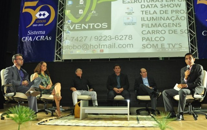 Mesa redonda com empresários do Tocantins
