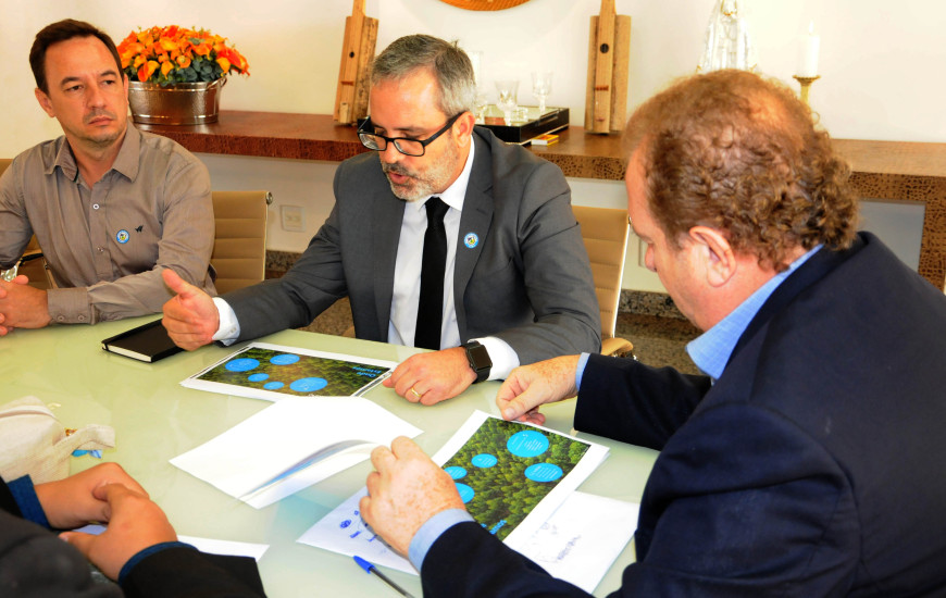 Empresários visitam o Palácio Araguaia nesta quarta