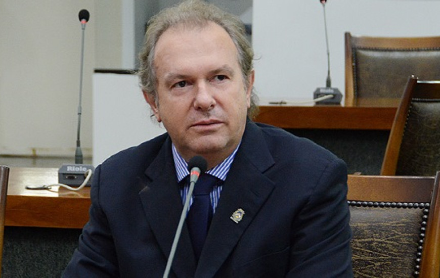 Candidato anunciou cancelamento no início da tarde desta sexta-feira, 14