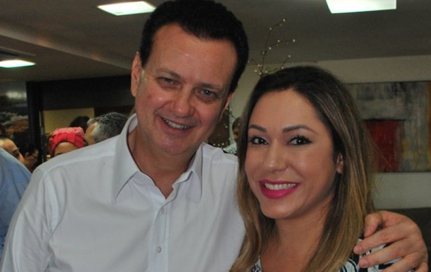 Luana acompanha Ministro Kassab