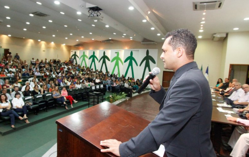 Seduc e educadores definem PEE