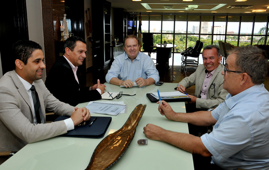 Reunião entre secretários e o governador 