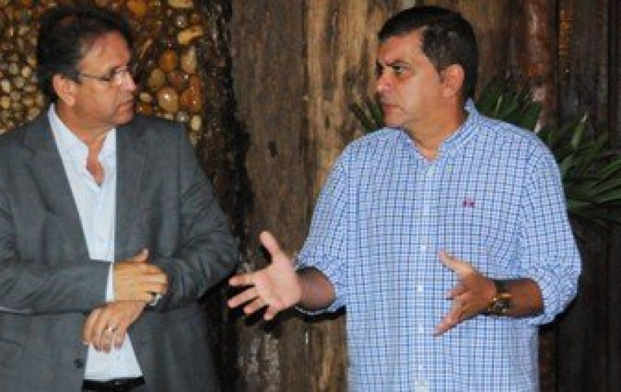 Governador e prefeito em reunião