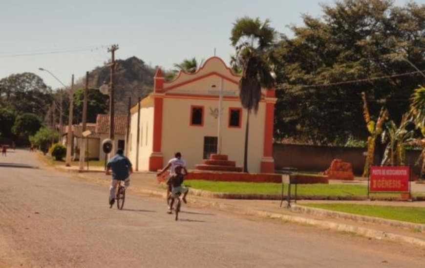 Falta água todo dia em Aurora do TO