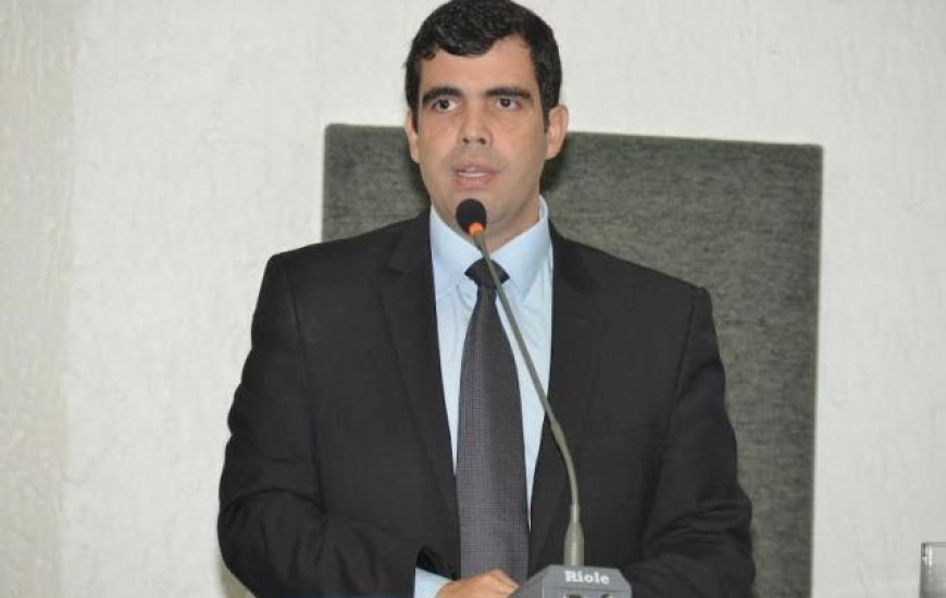 Deputado Ricardo Ayres