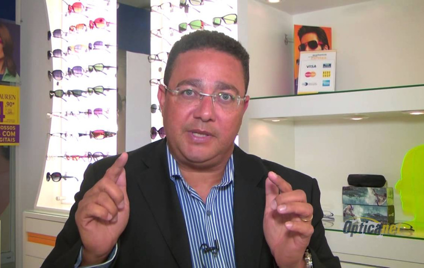 Tom Lyra assume partido Avante