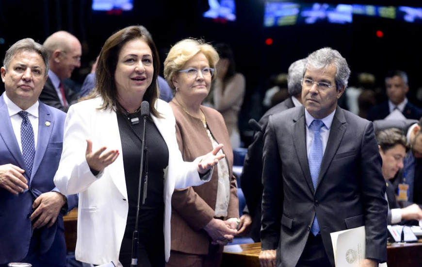 Senadora defende manutenção de 1 hora para descanso 