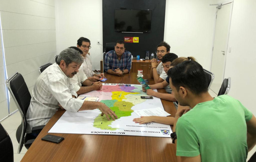 Grupo se reuniu com candidato na manhã desta segunda que reafirmou compromisso