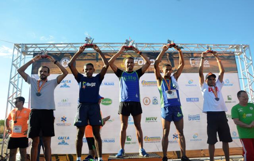 Corrida reuniu milhares de atletas na Capital neste domingo