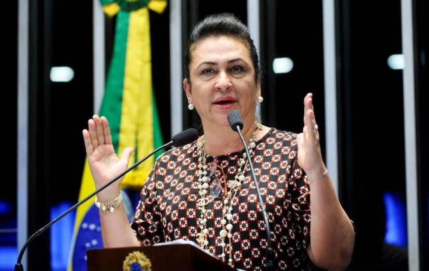 Senadora se posiciona contra MP