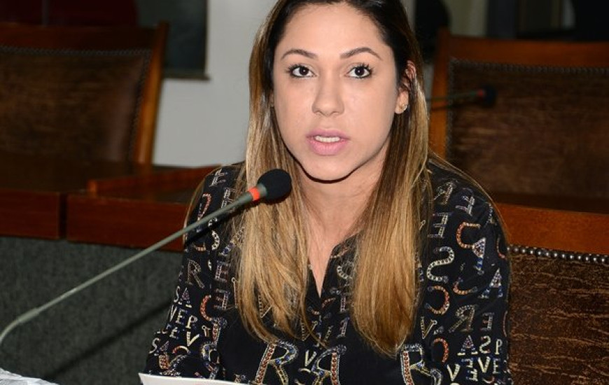 Luana Ribeiro repudia ofensas