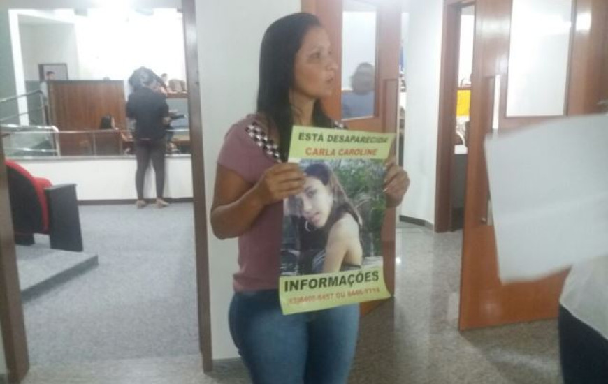 Mãe de jovem desaparecida faz apelo às autoridades