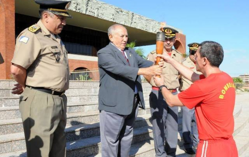 Governador anuncia concurso para os Bombeiros