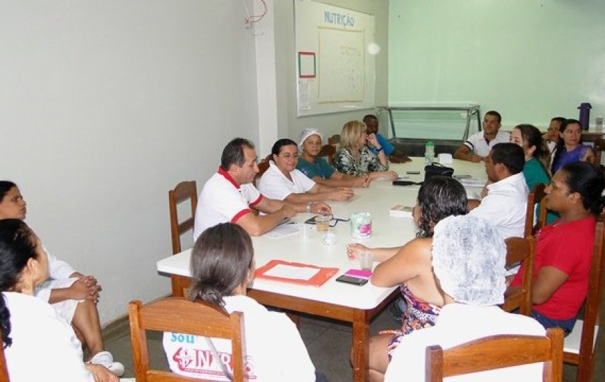 Reunião com servidores e Sintras no interior