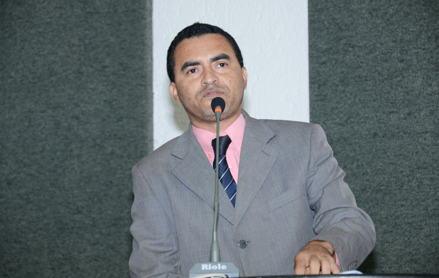 Deputado tem pedido de candidatura negado pelo MPE