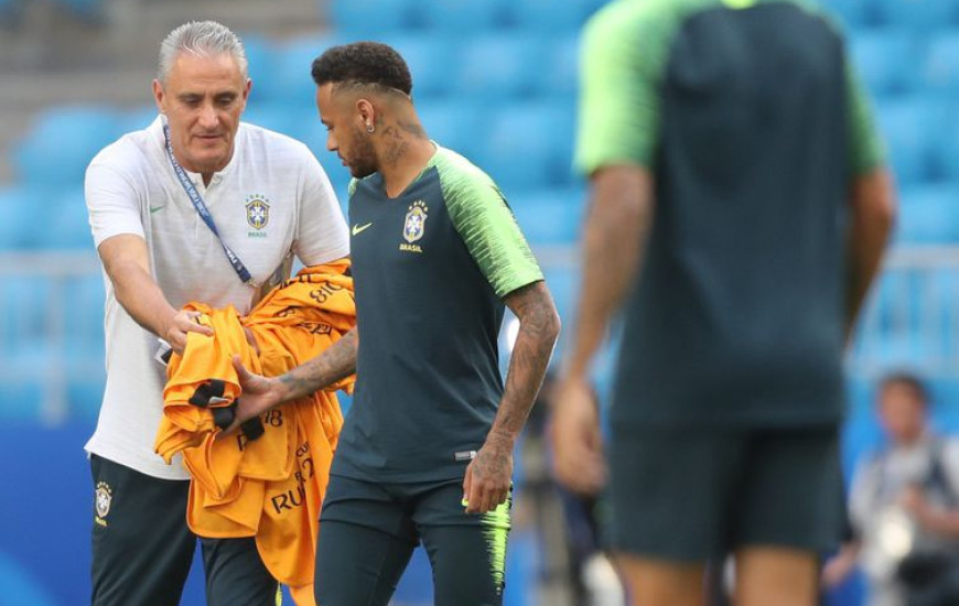 Tite elogiou a participação de Neymar contra a Sérvia