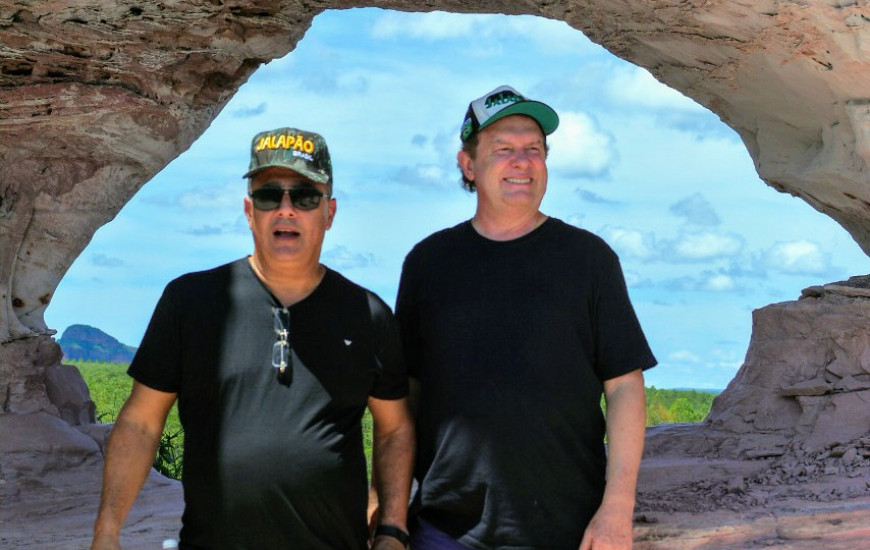 A Pedra Furada, em Ponte Alta, foi a primeira parada da comitiva 