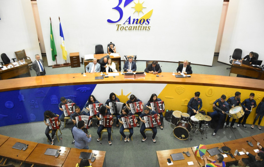 Sessão solene na AL