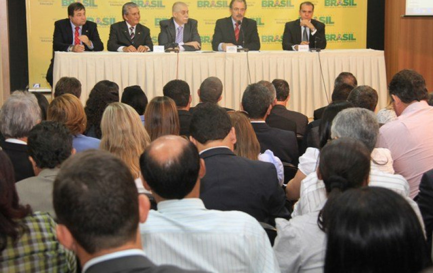 Osvaldo Reis e prefeitos no Mec