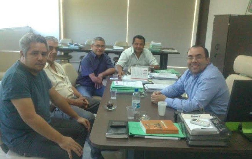 Membros do Movimento Pró BR-010 no DNIT