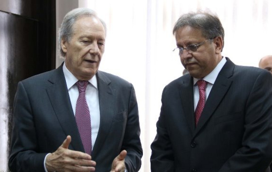 Ministro e o governador no Tribunal de Justiça