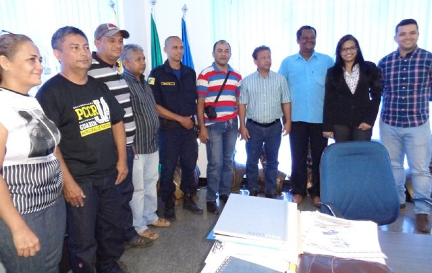 Prefeito de Porto se reuniu com servidores